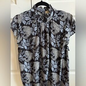 Elan Black Floral Flutter-Sleeve Blouse